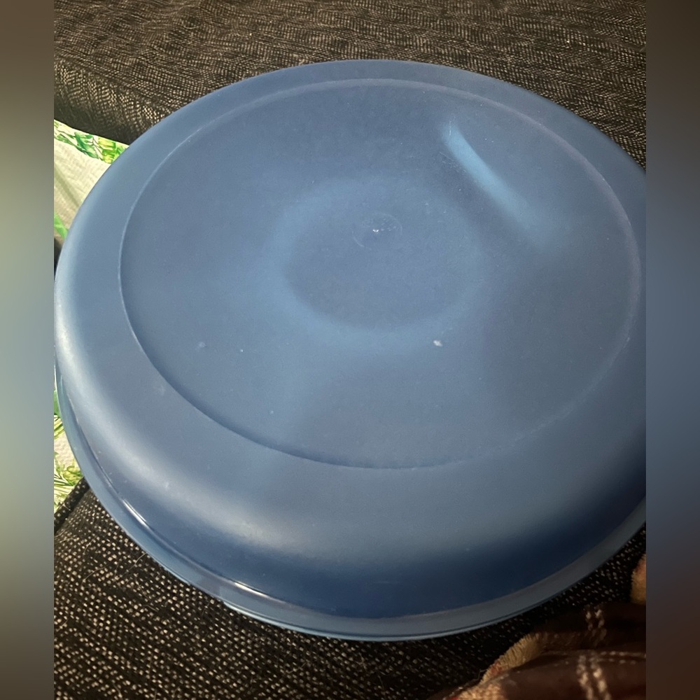 Tupperware Serving Center